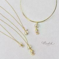 ราคา สร้อยคอ ดอกรัก ลงอีนาเมลขาว ประดับด้วย มุกแท้ ไข่มุก สร้อยคอโชคเกอร์ (1732390632609318684)