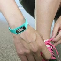 ราคา สร้อยข้อมือ Pedometer LED, นาฬิกานับก้าว, แสดงเวลา 12/24H, ติดตามก้าวซิลิโคน, นาฬิกาฟิตเนสมัลติฟังก์ชั่น, สำหรับผู้ใหญ่และเด็ก (1732264238450312574)