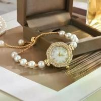ราคา นาฬิกาหน้าดอกทานตะวัน ดีไซน์มุกอินเทรนด์และเพชรเต็ม สายบางเล็ก อิเล็กทรอนิกส์ หน้าขาว สร้อยข้อมือ นาฬิกา มาใหม่ (1732337447872071751)