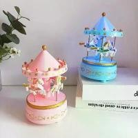 ราคา กล่องดนตรีม้าหมุนสุดหรู, 4 ม้า, หมุนและหมุนได้, ของเล่นโรแมนติกสุดหรู, งานฝีมือ, กล่องดนตรี, ของขวัญ, อิเล็กทรอนิกส์, 2025 (1731958543030388697)
