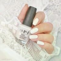 ราคา ของแท้ 100% พร้อมส่ง OPI - Suzi Chases Portu-geese (NL L26) ยาทาเล็บ สีขาวออฟไวท์ Off white แท้100% (1731946610337481739)