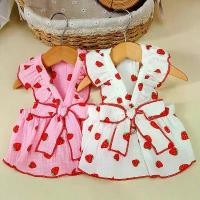 ราคา เสื้อผ้าสุนัข ลายสตรอเบอร์รี่ กระโปรงสลิงกุทัณฑ์ฤดูร้อน แขนบิน ชุดลูกสุนัข สำหรับสุนัขขนาดเล็กและขนาดกลาง เช่น ดัชชุนด์และชิวาวา ไซส์ XS (1732241472734856881)