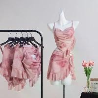 ราคา ส่งฟรี. ชุดว่ายน้ำ 3 ชิ้น bikini ลายมัดย้อมสีลายดอกไม้น่ารัก สีชมพู 2464 0713 (1731737125741692446)