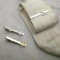 ราคา [พร้อมส่ง] ไทด์คลิป​โลโก้ทนาย, ที่หนีบเนคไทด์ตราชั่ง,ศาล, ตุลาการ, อัยการ​,tie clip ที่หนีบเนคไทด์เครื่องบิน (ส่งจากกรุงเทพ) (1732290349291374700)