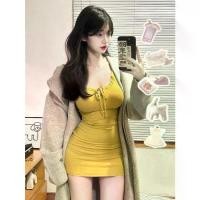 ราคา เดรส Drawstring Bow สไตล์เพียวเซ็กซี่ เดรสทรงเตี้ย สำหรับผู้หญิง ฤดูกาลใหม่ กระชับสัดส่วน กระโปรงรัดรูปสั้น เดรส หุ่น สามเหลี่ยม คว่ํา ชุด เดรสลาย ลูกไม้ สาวอวบ ชุด เดรสผ้า ไทย สีแดง (1731985910121532