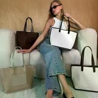 ราคา TALLULAH / City Girl Tote กระเป๋าสะพาย (1730726611999426749)