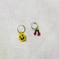 ราคา ต่างหูห่วง Smiley face × Cherry with Little hoop silver ต่างหูเงินแท้ จี้หน้ายิ้มและเชอร์รี่ ทำจาก ลูกปัด handmade บล็อกบัสเตอร์ (1732061052856469422)