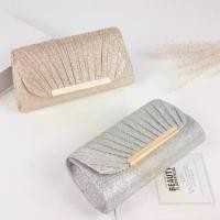 ราคา กระเป๋าคลัทช์ผู้หญิง แฟชั่นใหม่ กระเป๋าสตางค์โทรศัพท์ เหมาะสำหรับชุดราตรี กี่เพ้า คลัตช์และโซ่ กระเป๋าสะพาย ขนาดเล็ก suede bag louis vuitton chocolate purse (1731818179413181640)