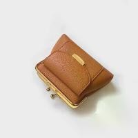 ราคา กระเป๋าสตางค์เหรียญล็อคจูบ ขายส่ง ทำจากหนัง PU ทันสมัย สไตล์ Messenger เหมาะสำหรับผู้หญิง กระเป๋าถือ กระเป๋าผู้หญิงใบเล็ก wallet women chocolate purse กระเป๋า ตังค์ ลิน lyn (1731651293797581945)