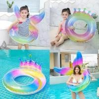 ราคา พร้อมส่งห่วงยางแฟนซีเด็กและผู้ใหญ่ ว่ายน้ำ เป่าลม หางนางเงือก มงกุฎ สีรุ้ง จัดส่งฟรี กทม ออกกำลังกาย Sport กีฬา swimming (1731272072111687734)