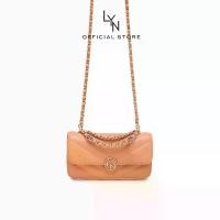 ราคา LYN - Gre-Da Phone Holder Crossbody Bag กระเป๋าสะพายข้าง (LL24CBF060) (1729891045962189051)