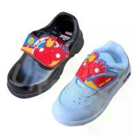 ราคา [TK ขายร้อน] ADDA iron man มีไฟ รองเท้านักเรียนอนุบาลชายหนังดำ รองเท้าผ้าใบพละขาวอนุบาล (1732121143649274014)