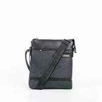 ราคา PLAYBOY รุ่น Men's Bag (C)กระเป๋าสะพายข้างผู้ชาย รหัส ST-B234PBM253 ดีไซน์ทรงแมสเซนเจอร์ PVC แต่งอะไหล่ลายเส้น มี 2 สี สีดำและสีน้ำเงิน (1730069119212095631)
