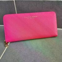 ราคา กระเป๋าสตางค์ทรงยาว กระเป๋าสตางค์ซิปรอบ แบรนด์แท้ MODERN CLASSIC 100% เรียบหรูดูดี มีสายคล้อง พร้อมกล่องแบรนด์ กระเป๋าสตางค์ผู้หญิง Women's wallets (1732309602348862297)