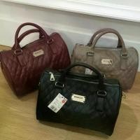 ราคา พร้อมส่งจากไทย กระเป๋าสะพายข้างแฟชั่น MANGO TOUCH รุ่น quited blowing bags (1732293861243126846)