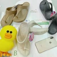 ราคา 【เก็บเงินปลายทาง】 AP8686 รองเท้าแตะคีบส้นสูง RED APPLE รองเท้าแตะหูหนีบหน้าเรียบ ผู้หญิง หนังหน้านุ่ม รักษาสุขภาพเท้า Unisex Vintage #Sandals #Shoes by 168TopShop (1732149287530366957)