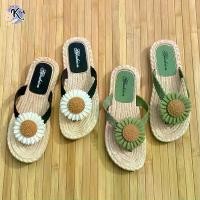 ราคา รองเท้าแตะฤดูร้อนลายดอกไม้ฮาวาย 2025 slippers High quality women shoes (1729769701031971039)