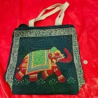 ราคา Elephant pattern Bag Handbag กระเป๋าผ้าพื้นเมืองสะพายข้าง ลายช้าง ลดราคาร้อนแรงประจำเดือนนี้ (1732060701225944703)