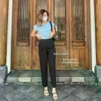 ราคา BUDDY PANT ขายางทรงบอยกระดุม ทรงบอย ขายาวทรงบอย Clothing Outfits เสื้อผ้า กางเกง ผู้หญิง (1729591118459537740)