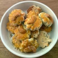 ราคา คุกกี้สิงคโปร์ คุ้กกี้สิงคโปร์ Singapore Cookies ในกระปุกสีแดง ขนาด 140 กรัม ️ มีอย.และฮาลาล (1731758740381664699)