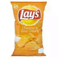 ราคา [พร้อมส่ง] ขนมอร่อย เคี้ยวเพลิน (x1) เลย์ รสชีสเชดดาร์และซาวครีม Lays USA Cheddar & Sour Cream Potato Chips 184.2g. (1731990948948708032)