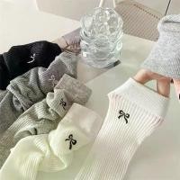 ราคา SEWING ถุงเท้ายาวแต่งโบว์ลูกไม้ ถุงเท้ายาว สไตล์เกาหลี สีทึบ พิมพ์ลายโบว์ นุ่มสบาย แฟชั่นผู้หญิง (1730991641857067766)