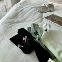 ราคา SEWING ถุงเท้าผู้หญิงผ้าฝ้ายกลางท่อ ถุงเท้าแฟชั่นสไตล์เกาหลี ถุงเท้าส้นแต่งโบว์ (1730991551932500726)