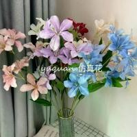ราคา กล้วยไม้เปลวไฟประดิษฐ์, ดอกลิลลี่ขนาดใหญ่, เหมาะสำหรับตกแต่งงานแต่งงาน, อุปกรณ์ถ่ายภาพบนโต๊ะ, จอแสดงผลเฟอร์นิเจอร์ น้ํา พุตั้ง โต๊ะ พระปิดตา หลวงปู่ หลวง ปู่ หิ้ง พระ เครื่อง พ่อ (1732298746043270313)