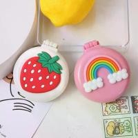 ราคา หวีผมขนาดกะทัดรัด หวีพับ แบบพกพา พร้อมกระจก แปรงแต่งหน้าเดินทาง สำหรับใช้ในบ้านและกลางแจ้ง หวีนวดเบาะลมขนาดเล็ก ทางเลือกของผู้ซื้อ นิตยสาร (1732258950513525957)