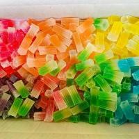 ราคา วุ้นกรอบสายรุ้ง 1 กิโล วุ้นกรอบเพชรบุรี ขนมหวาน ของฝาก ของขวัญ. (1730151000085202953)