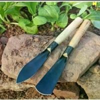ราคา Garden Tool Set 3-Piece High-Quality Iron Head for Digging and Cutting Suitable for Gardening ไม้ด้ามจับ ไม้ไผ่ เสียมเล็ก ลูกบิด เคียว ตัด ปาล์ม มีด พร้า พร้อม ด้าม (1731819539026445695)