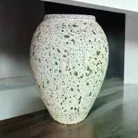 ราคา Vase แจกันดินเผาทรงไหเรียบ สีขาวเก่า ขนาด 23 x 35 cm. (1729664867782527319)
