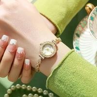 ราคา ควอตซ์ นาฬิกา แฟชั่น 2025 premium watch นาฬิกา แฟชั่น ผู้หญิง เครื่องประดับ สตรี สวยๆ นาฬิกา เซ็ต คู่รัก นาฬิกา ขายดี 33 ลด ฉ่ํา นาที ทอง นาฬิกา ทองคําเรือนนี้ ลุงขายให้ 200000 ر (1731327920157394802)