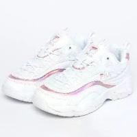 ราคา Fila ฟิล่า รองเท้าผ้าใบ รองเท้าลำลอง UX Ray Shiny 1RM01142 WHT/PK (2990) (1729587534792919322)