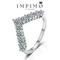 ราคา (Total 0.9 CT /All Mo) แหวนเพชรแถวโมซาไนต์แท้ จาก Impimo Thailand เม็ดชูโมซาไนต์ทรง Round Shape (ทรงกลม) ขนาดรวม 0.9 กะรัต ชูบนตัวเรือนเงินแท้ 925 ชุบทองคำ 18K การันตีความแท้และคุณภาพระดับพรีเมียม (17