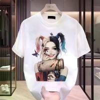 ราคา [COD] เสื้อยืดOversized สกรtees | สไตล์เกย์Thai Fashion × Harley Quinn Art, สวมสบายน่ารัก, ผ้าม Soft Breathable, Unisex Fit เหมาะทุกฤดู, สีบู๊ท100% S - 3XL, 3D Neon + NFT (1732299060944471823)