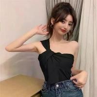 ราคา เสื้อกั๊กสั้นผูกปม ดีไซน์เซ็กซี่หรูหรา Ins อเนกประสงค์ สามารถใส่ข้างนอก สลิง สาวฮอต เสื้อถัก เสื้อ กราม binder กากเพชร อก 50 เสื้อสงกรานต์ ผู้หญิง หมาก กะ แหล่ง คน แก่ ไขว้ หน้า (1731366755967665815)