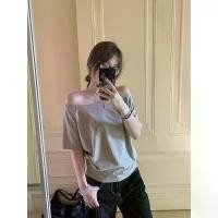 ราคา เสื้อยืด แขนสั้น ดีไซน์เฉพาะ ปาดไหล่ สีเทา ผู้หญิง หน้าร้อน ชิคๆ หลวม ลำลอง เรียบง่าย ไหล่เฉียง เสื้อสีดำ เ ส ื ้ อ ผ ้ า ท ว ิ ต binder เสื้อ baby tee ชุด ไป คาเฟ่ สาว อวบ (1731349905597826283)