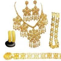 ราคา Vintage Jewelry เครื่องประดับสีทอง ชุดไทย สร้อยคอ ต่างหู กำไลข้อมือ เข็มขัด สร้อยสังวาลย์ (1732291780081911021)