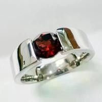 ราคา แหวนสปิเนลสีแดงแท้ รุ่น Red Spinel Bezel Titan Ring เงินแท้925 พลอยแท้ เซอร์ AGA (1732313816084744082)