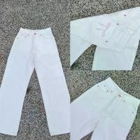 ราคา BABEJUB.X | RIBBON JEANS กางเกงยีนส์ ดีเทลปักกระเป๋ารูปโบว์ (1730639096652925343)