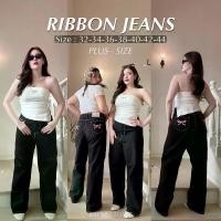 ราคา Ribbon Jeans - กางเกงยีนส์ทรงกระบอกปักลายโบว์กระเป๋าหลัง ( Plus-Size ) (1731190105974671629)