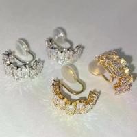 ราคา ต่างหู Rhinestone Diamond สไตล์มินิมอล ไม่ต้องเจาะหู สีเงิน คลิปหนีบกระดูกอ่อน สีทอง ต่างหูเพทาย ต่างหูเกาหลี คลิปหนีบกระดูกหู (1732206943298421940)