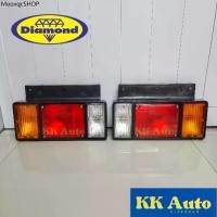 ราคา ไฟท้ายพร้อมขั้วไฟและหลอดไฟ 12V. อีซูซุ ISUZU NPR NKR ไฟท้าย 6 ล้อ ไฟท้ายรถบรรทุก ตราเพชร Diamond (1731994086882641101)