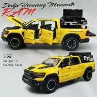 ราคา Dodge Hennessy รถบรรทุก Pickup Mammoth, รุ่น Scale 1:32, รุ่นรถโลหะผสม, พร้อมกล่องเสียงและแสง, เครื่องประดับสะสม, รถหรูหรา, ดึงกลับด้วยความเฉื่อย, รถโมเดล, ลิขสิทธิ์แท้, เหมาะสำหรับเป็นของขวัญ (173238