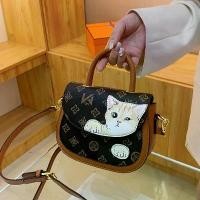 ราคา กระเป๋าข้าง ลายแมว ดีไซน์ประกบใหม่ กระเป๋าสะพายข้าง อินเทรนด์ มีสไตล์ ซุปเปอร์อิน กระเป๋าสะพายข้าง กระเป๋า สะพาย ข้่าง กระเป้า แบ audy กระเป๋า แบรนด์เนม มือสอง atreasurebox mi (1731719212033346555)
