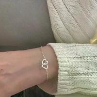 ราคา สร้อยข้อมือหัวใจคู่ ดีไซน์มินิมอล หัวใจพีช สร้อยข้อมือหัวใจเล็ก Niche บาง ประสาน สร้อยข้อมือหัวใจเล็ก jewelry mystery jar (1732291887073297496)