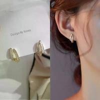 ราคา ต่างหูสองชั้น เปลือกหอย เข็มเงิน S925 สำหรับผู้หญิง สไตล์เกาหลีและญี่ปุ่น เรียบหรู ซอกฝรั่งเศส ราคาไม่แพง หรูหรา ระดับไฮเอนด์ (COD) jewelry mystery jar แม่พิมพ์ ปั๊ม พวงกุญแจ (1732161341203973531)