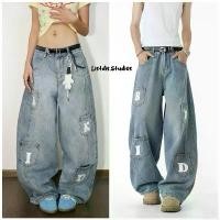 ราคา LISTDIS.STUDIOS 043 BALLOON JEANS WITH AN ARROW PRINT กางเกงยีนส์ทรงโค้ง (1731850594003945393)