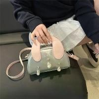 ราคา กระเป๋าถือ บล็อคสี ดีไซน์เฉพาะ สำหรับผู้หญิง อินเทรนด์และเท่ กระเป๋าหนังสีเงิน กระเป๋าสะพายไหล่อเนกประสงค์ กระเป๋าสะพายข้าง ใหม่ในปี 2025 ci celle เตาผิง eco ring kai tori polene (1731416156316927937)